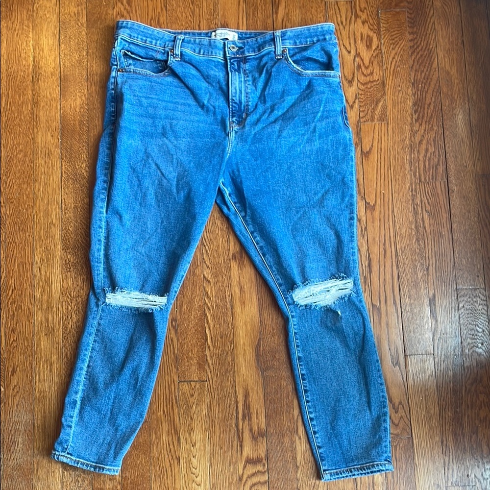 Abercrombie Women’s Super Skinny Ankle High Rise. NWOT.